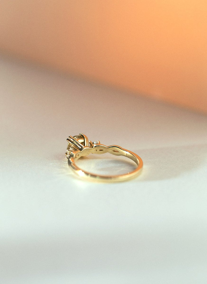 Limited Edition | River light brown tourmaline diamond ring 14k gold - Studio Kroewe