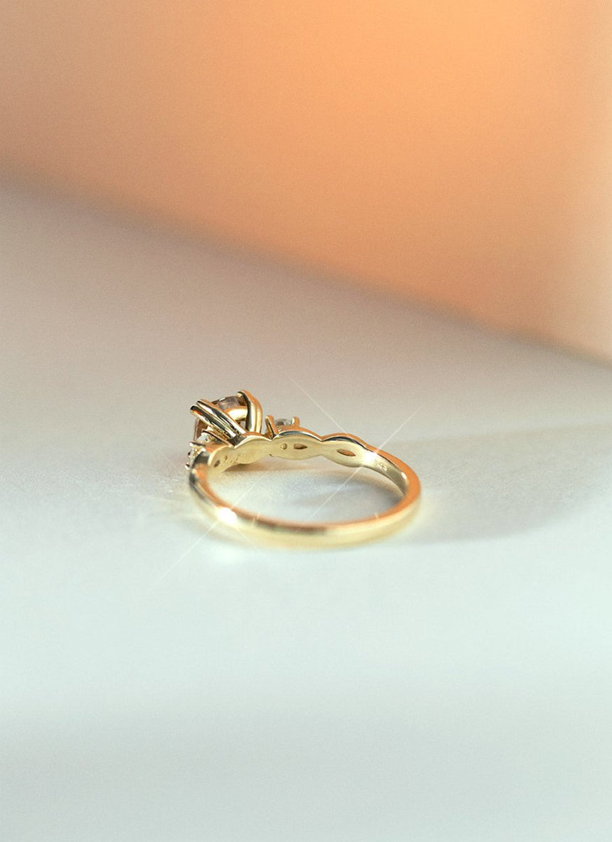 Limited Edition | River taupe tourmaline diamond ring 14k gold - Studio Kroewe