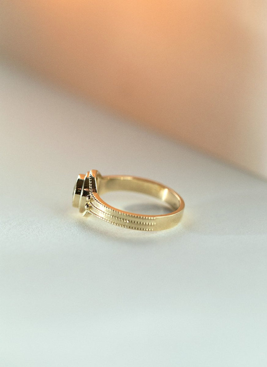 Limited Edition | Rumi green blue sapphire ring 14k gold - Studio Kroewe