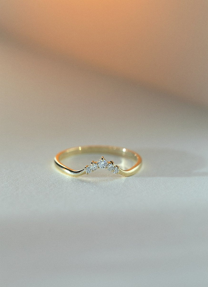 Loak diamond curve ring 14k gold - Studio Kroewe