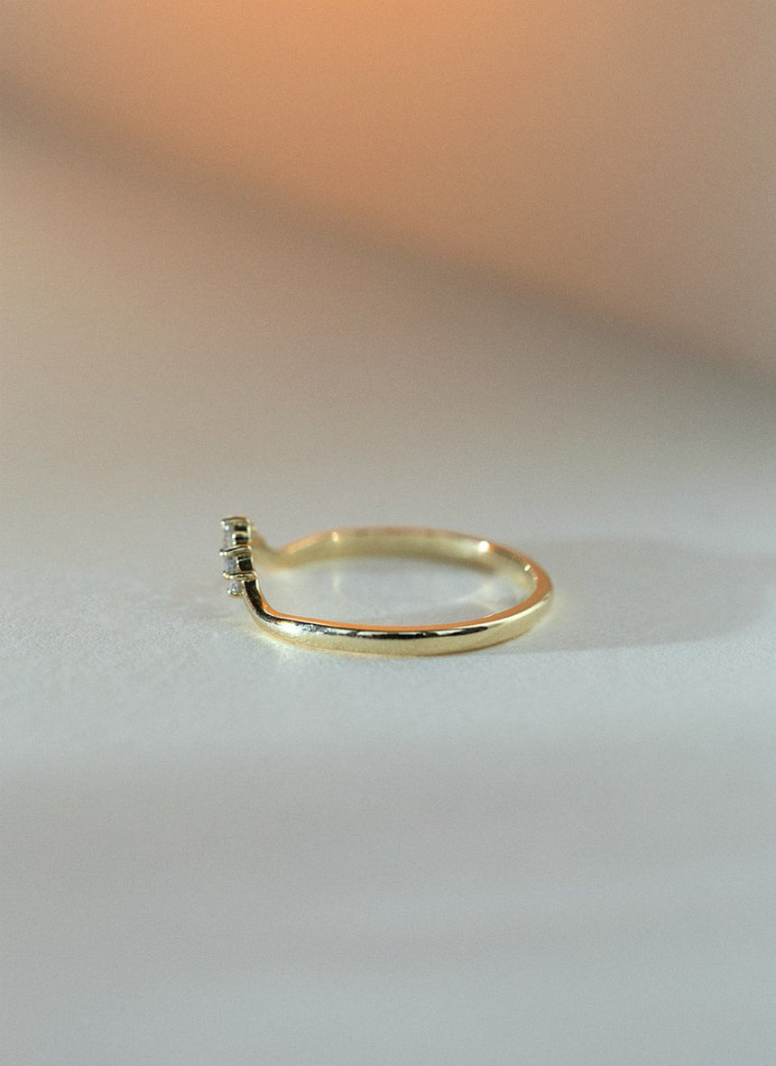 Loak diamond curve ring 14k gold - Studio Kroewe