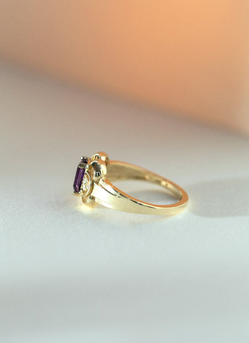 Loena amethyst ring 14k gold - Studio Kroewe