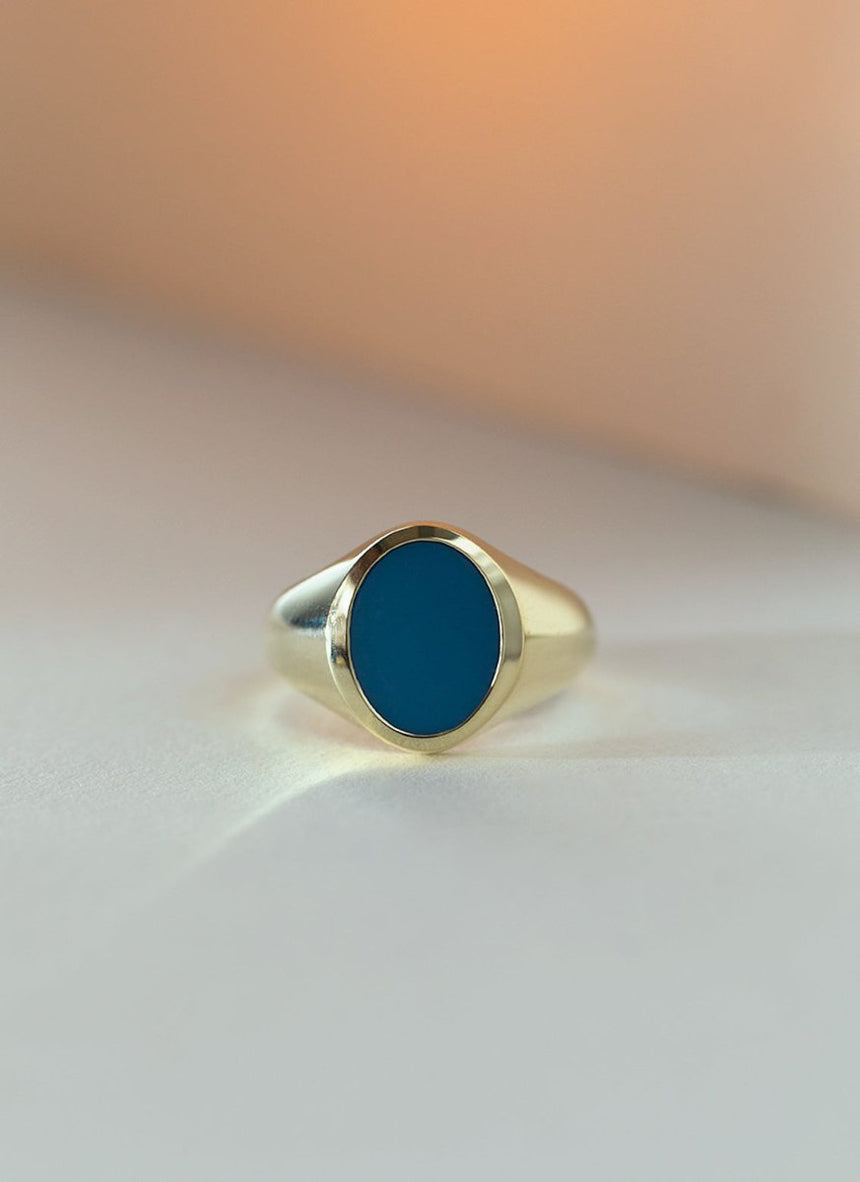 Lous signet ring 14k gold - Studio Kroewe