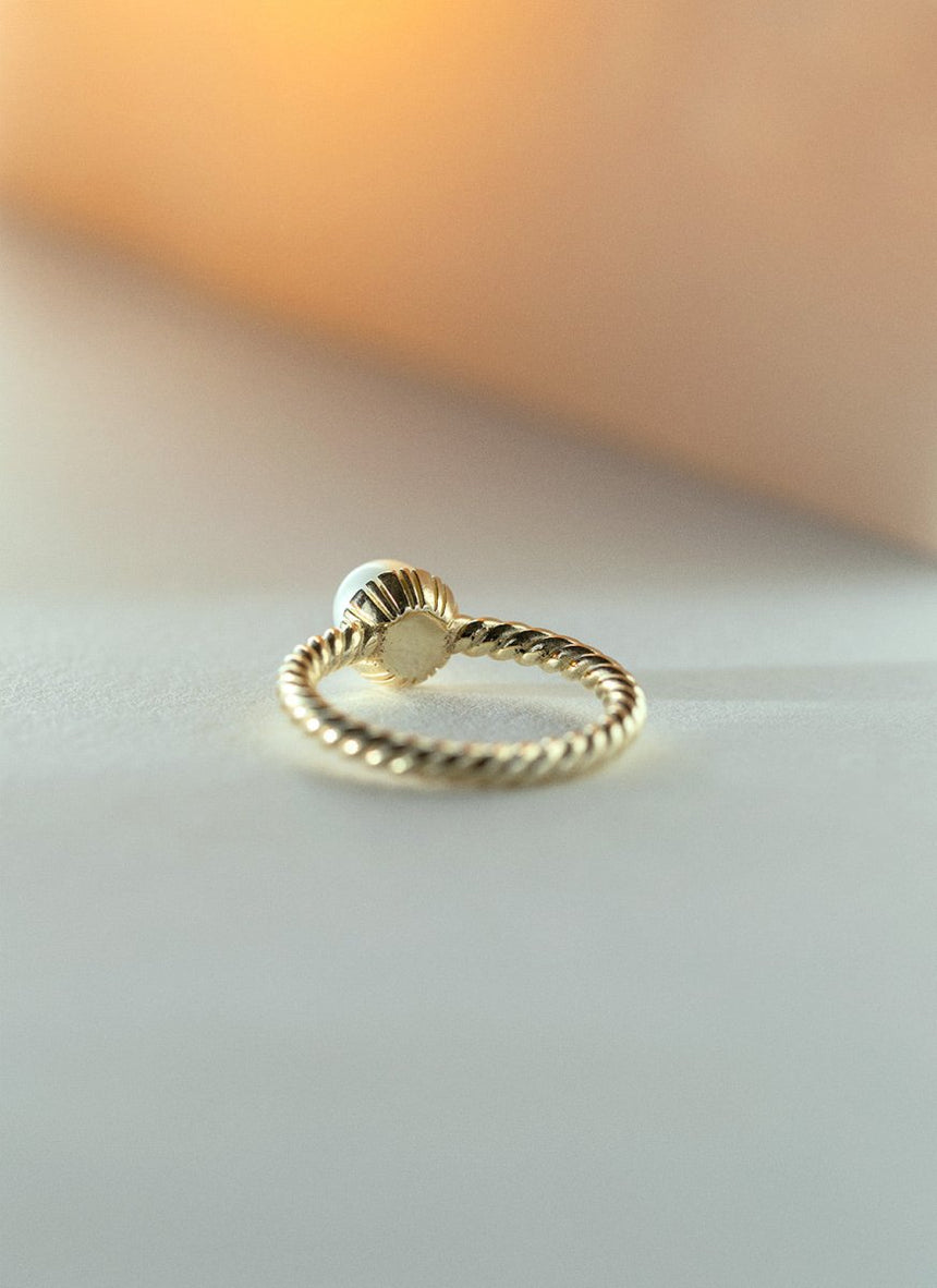 Marni pearl ring 14k gold - Studio Kroewe