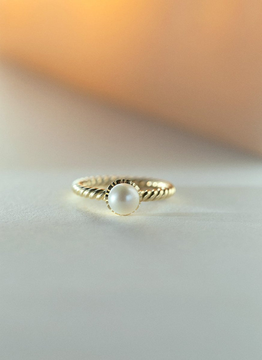 Marni pearl ring 14k gold - Studio Kroewe
