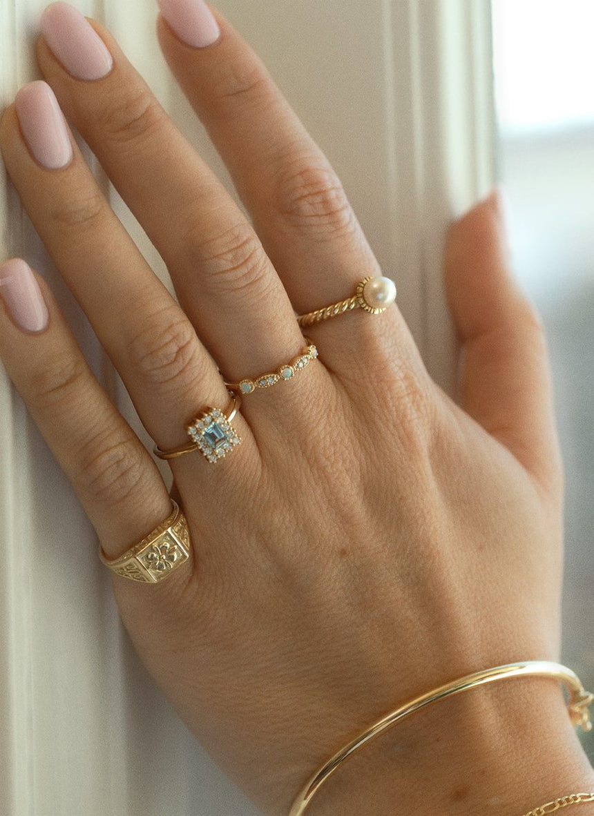 Noa emerald cut diamond ring 14k gold - Studio Kroewe