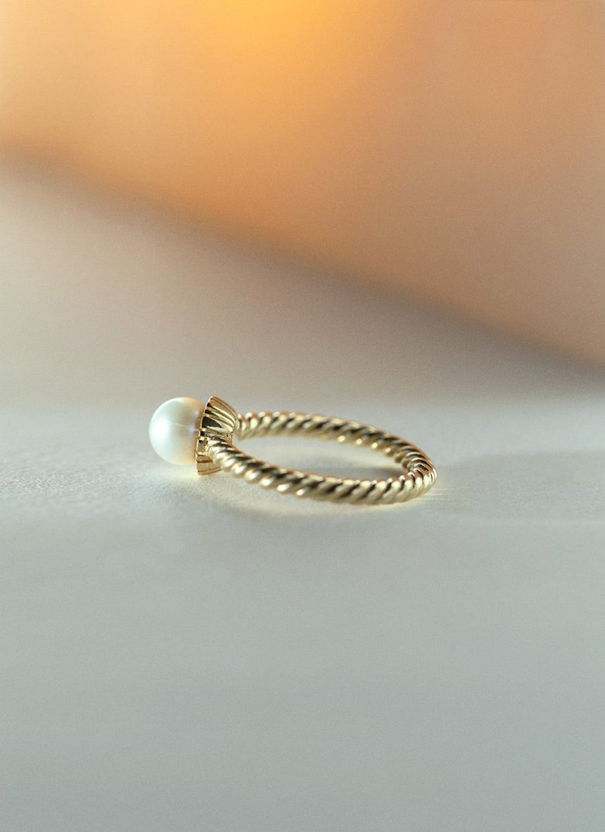 Marni pearl ring 14k gold - Studio Kroewe