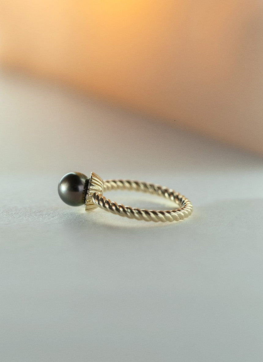 Marni tahiti pearl ring 14k gold - Studio Kroewe