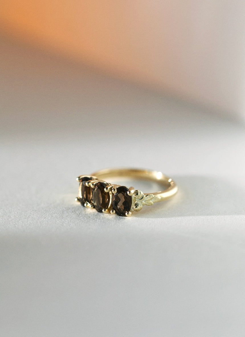 Max smoky quartz ring 14k gold - Studio Kroewe