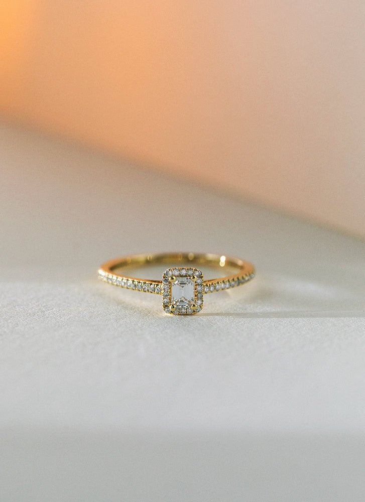 Nya halo diamond ring 14k gold - Studio Kroewe
