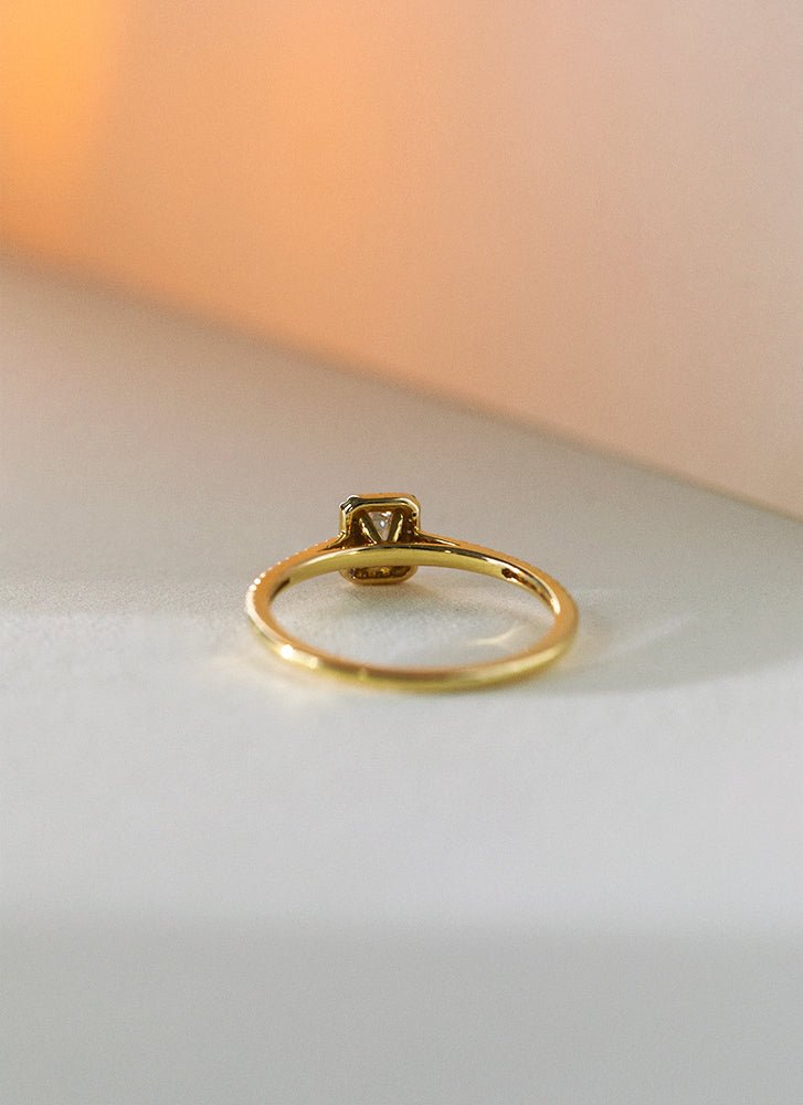 Nya halo diamond ring 14k gold - Studio Kroewe