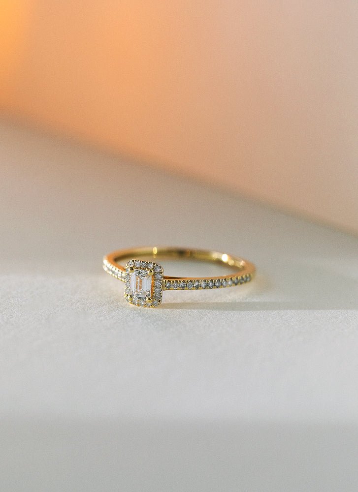 Nya halo diamond ring 14k gold - Studio Kroewe