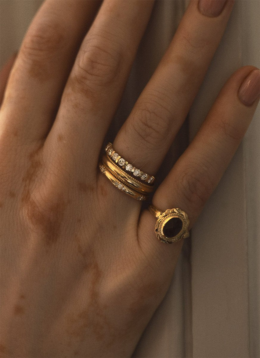 Oona diamond ring 14k gold - Studio Kroewe