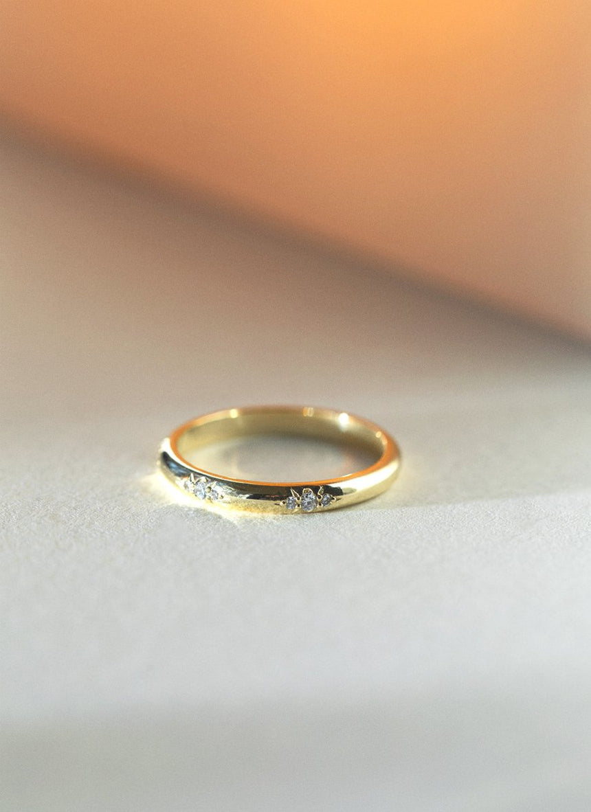 Oona diamond ring 14k gold - Studio Kroewe