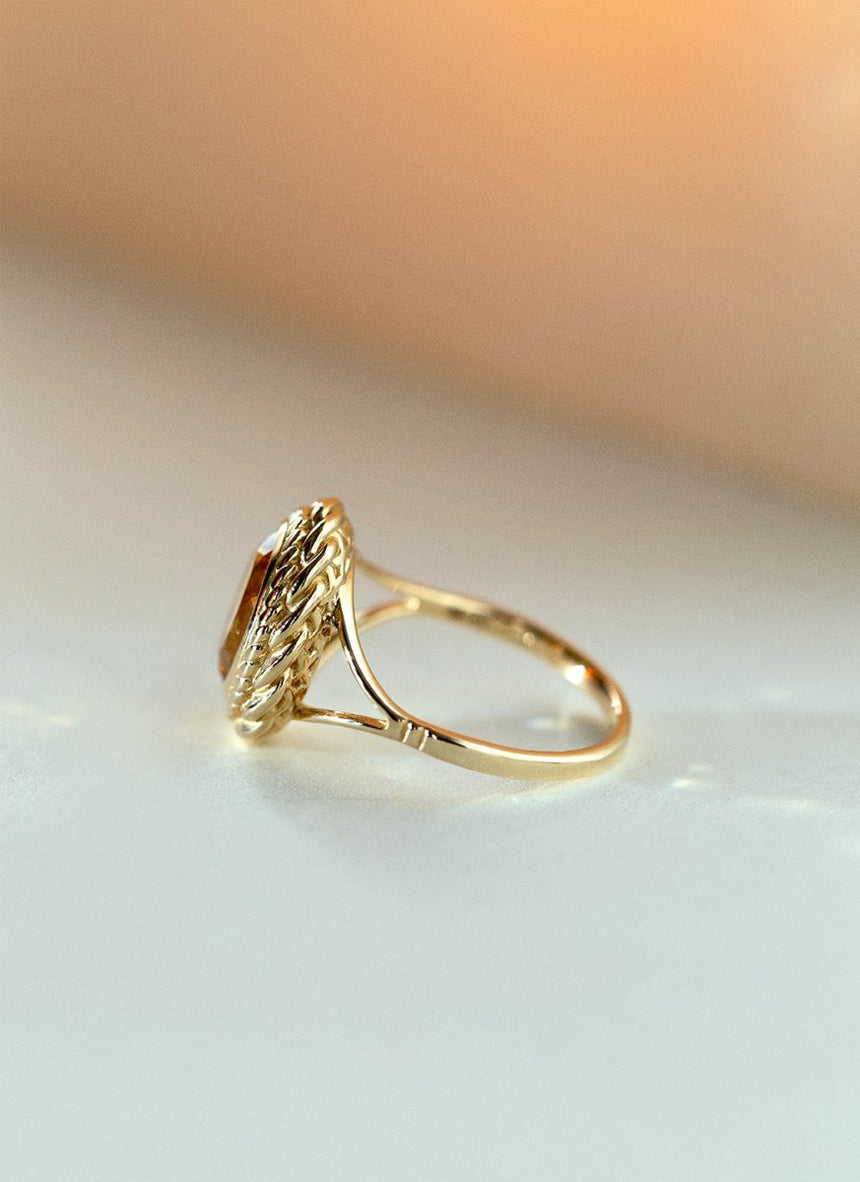 Perry citrine ring 14k gold - Studio Kroewe