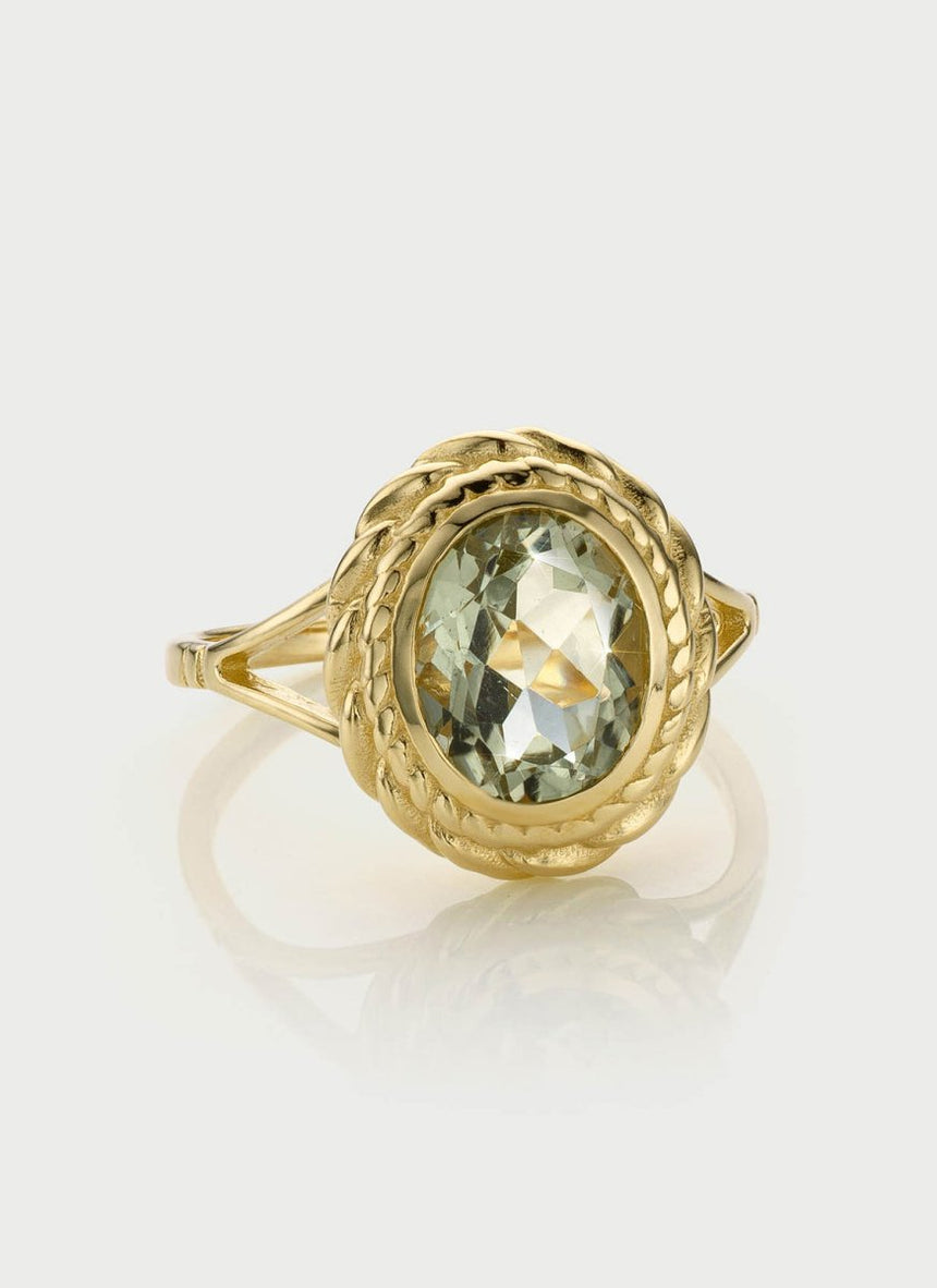 Goldie signet ring 14k gold - Studio Kroewe