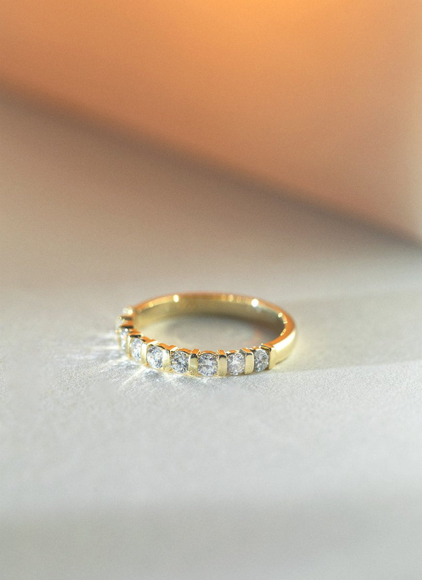 Riva diamond ring 14k gold - Studio Kroewe