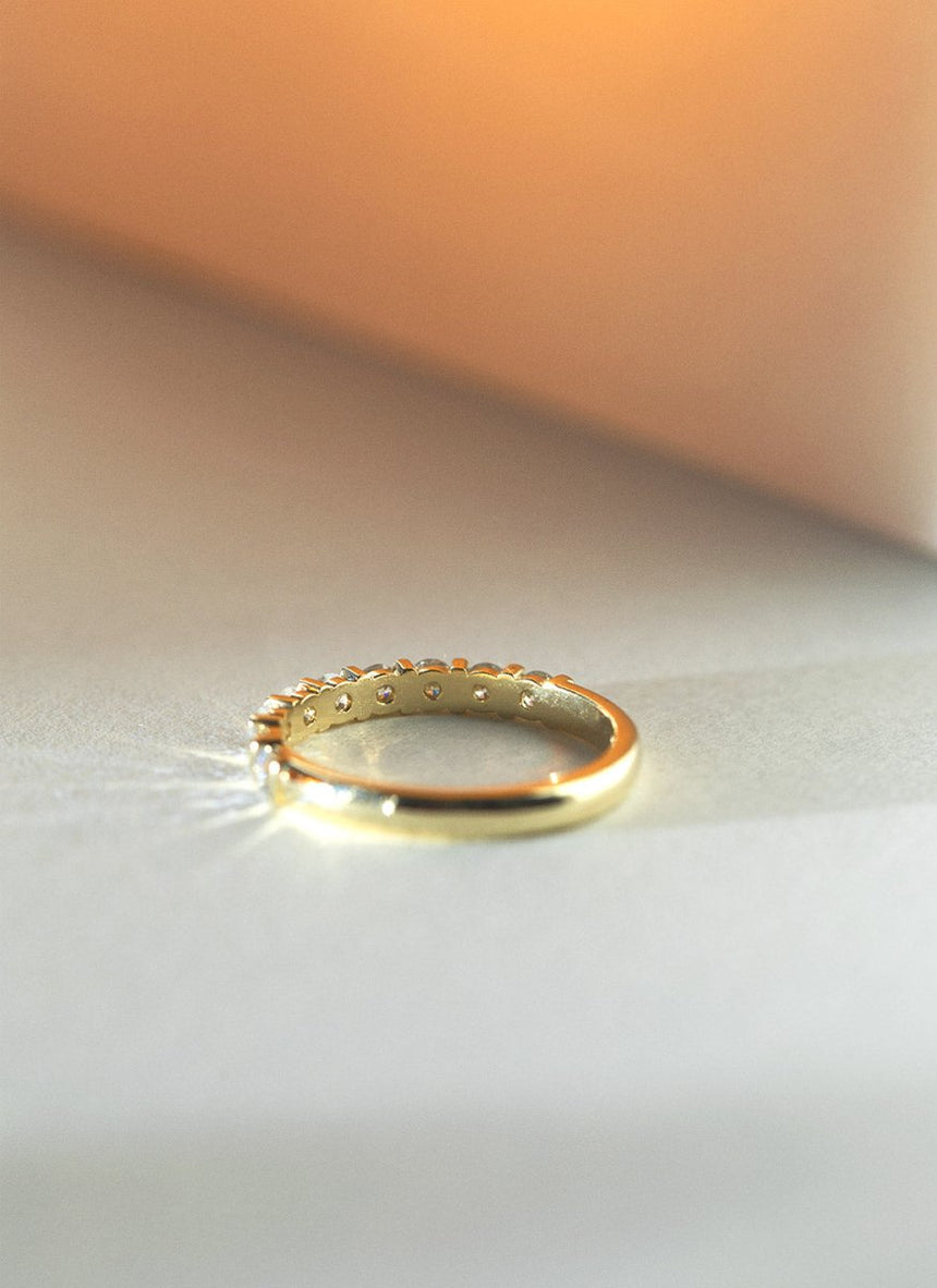 Riva diamond ring 14k gold - Studio Kroewe