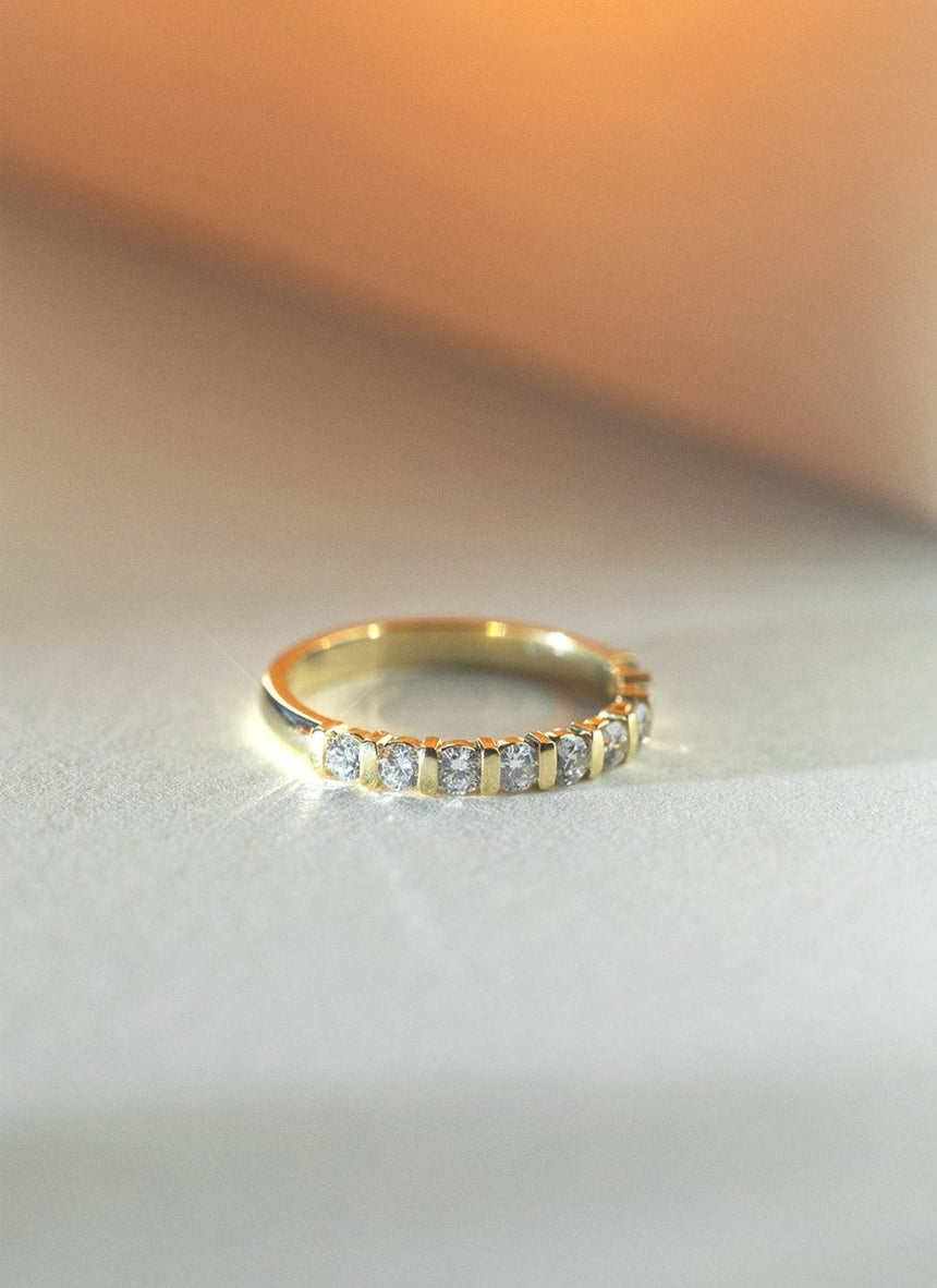 Riva diamond ring 14k gold - Studio Kroewe