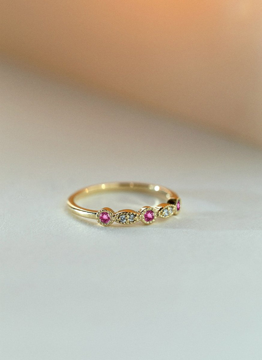 Sage diamond garnet january birthstone ring 14k gold - Studio Kroewe