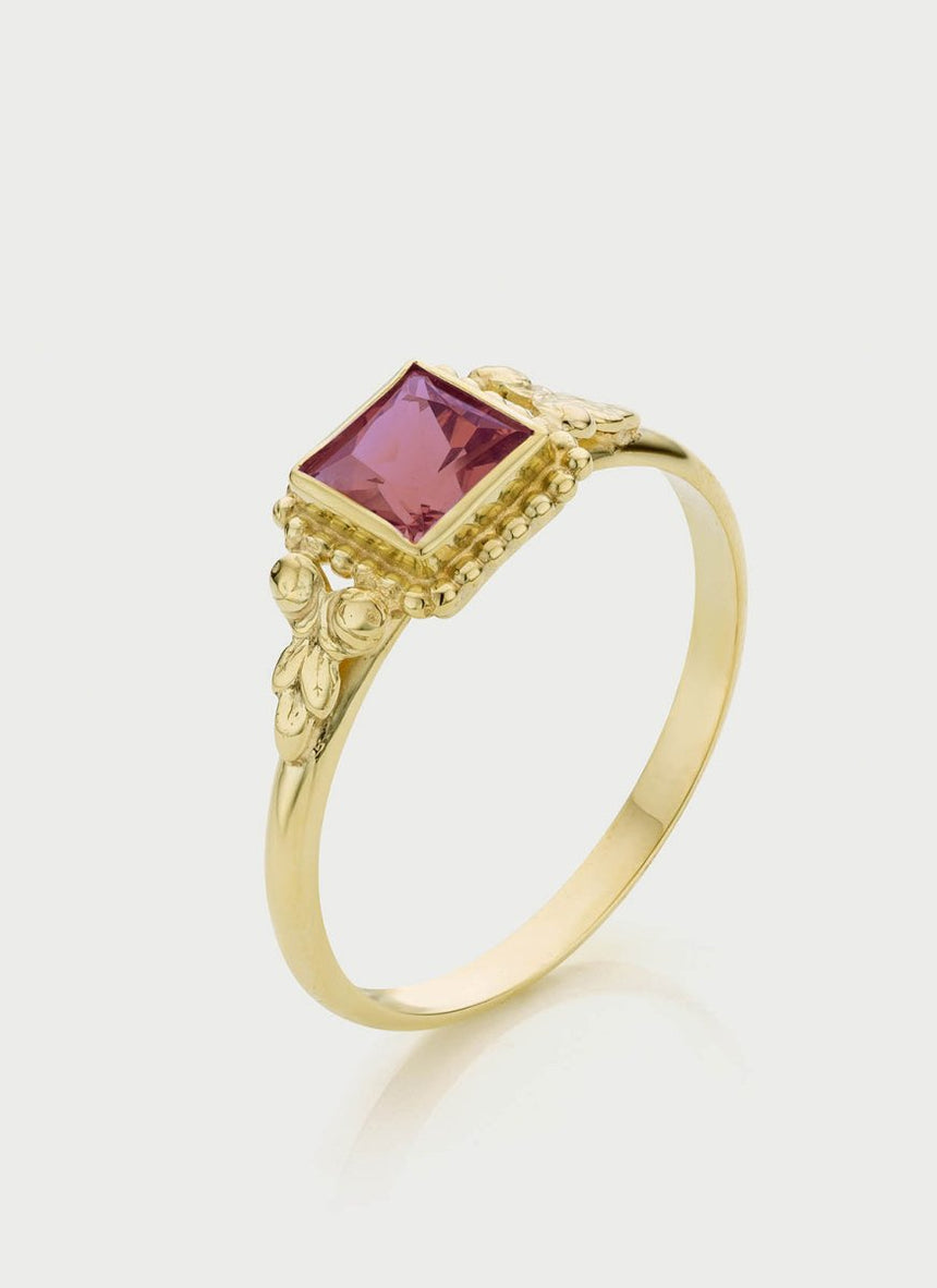 Senda rhodolite 14k gold ring - Studio Kroewe
