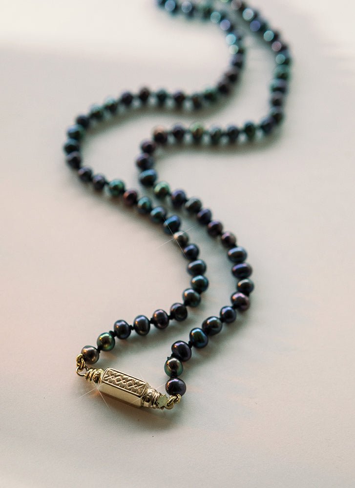 Tatum black pearl necklace 14k gold - Studio Kroewe