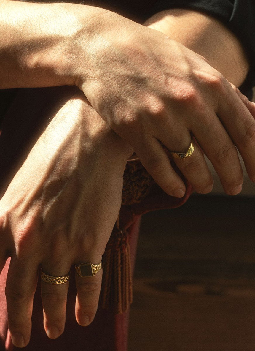 The gent archer ring 14k gold - Studio Kroewe