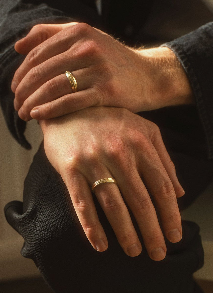Bowie ring 14k gold - Studio Kroewe