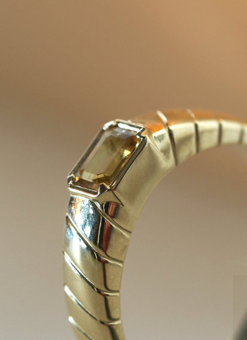 The gent bruce citrine ring 14k gold - Studio Kroewe