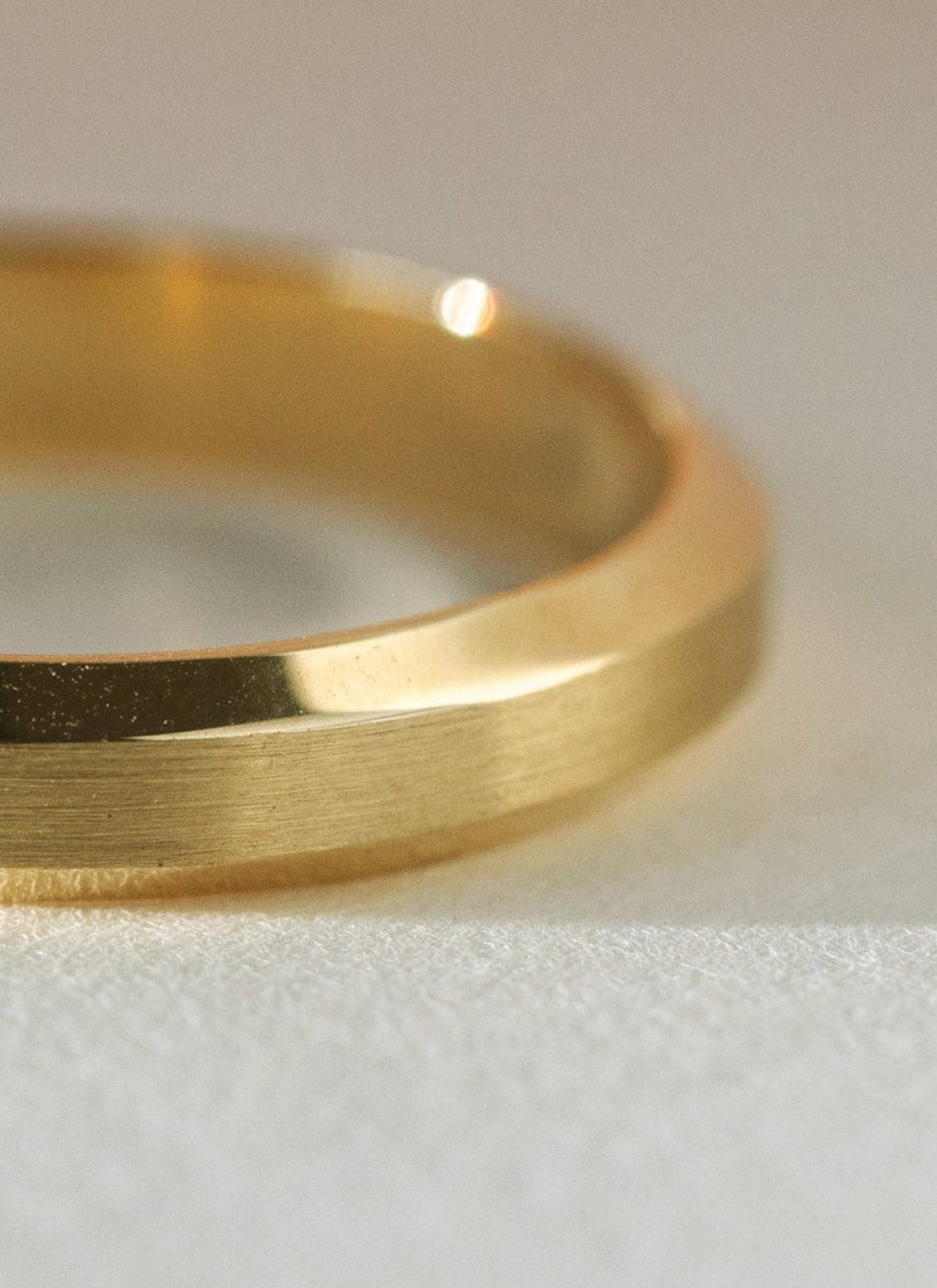 The gent bruce citrine ring 14k gold - Studio Kroewe