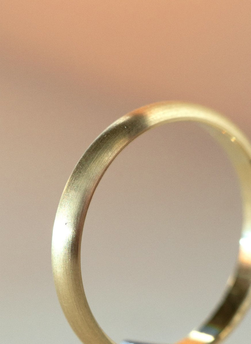 The gent classic II ring 14k gold - Studio Kroewe