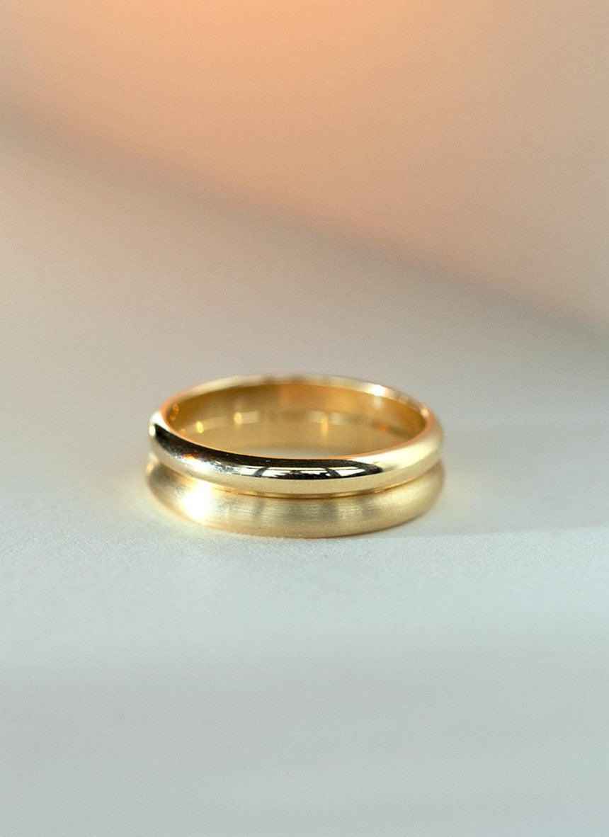 The gent classic II ring 14k gold - Studio Kroewe