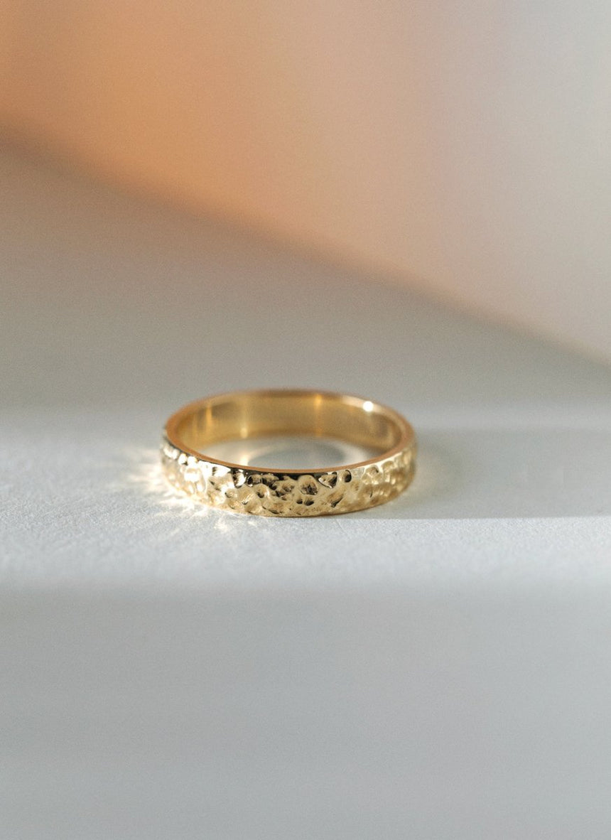 The gent bruce citrine ring 14k gold - Studio Kroewe