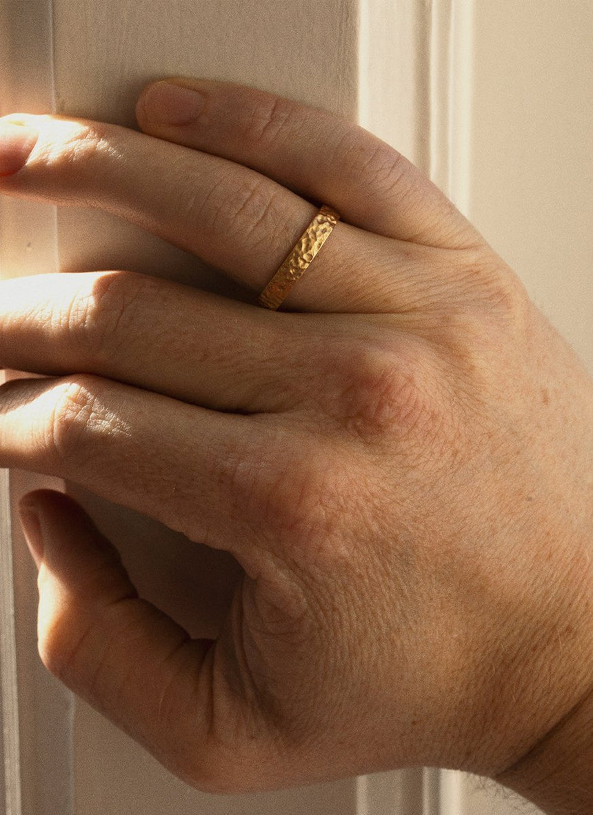 The gent bruce citrine ring 14k gold - Studio Kroewe