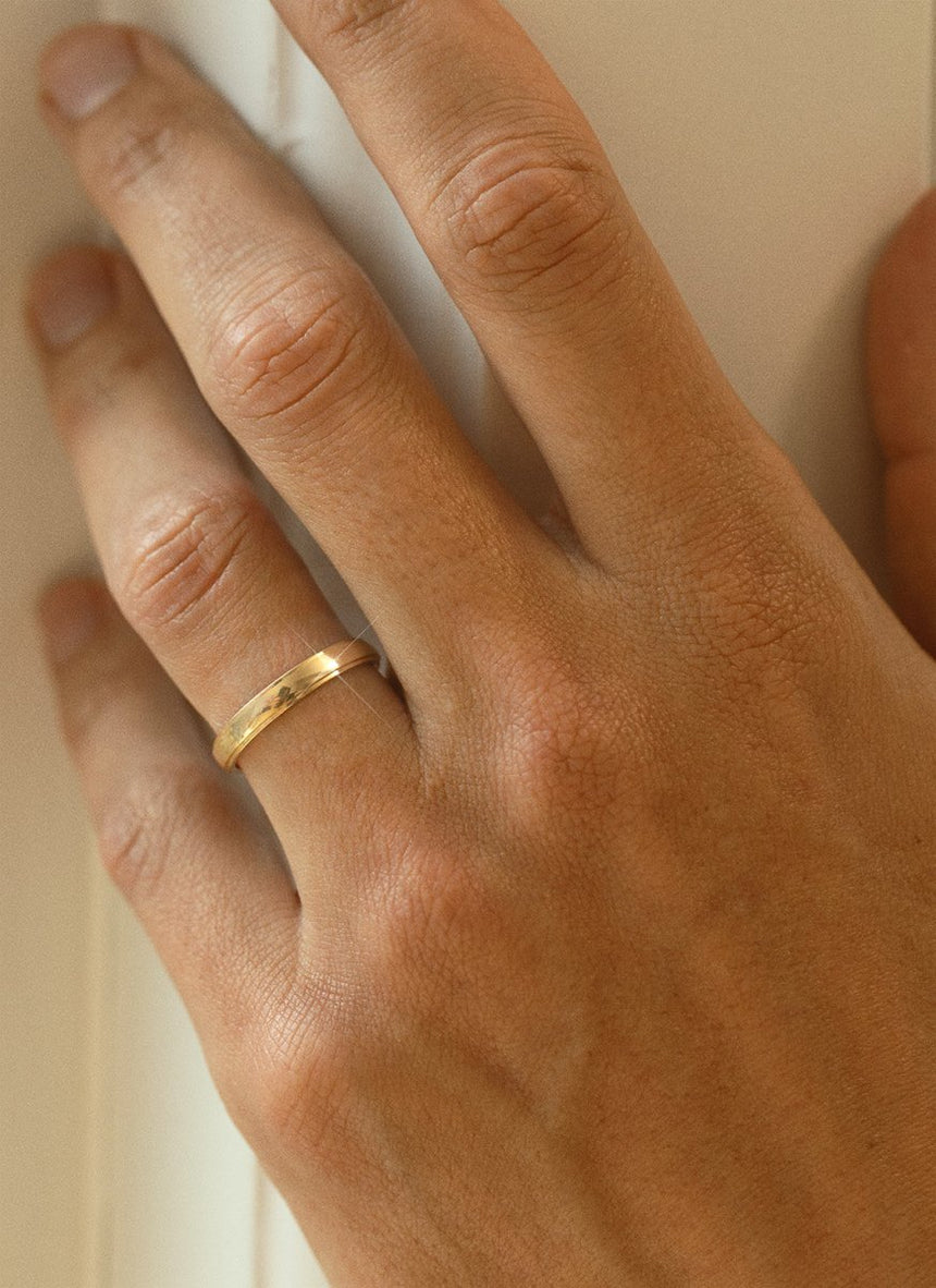 The gent elias ring 14k gold - Studio Kroewe