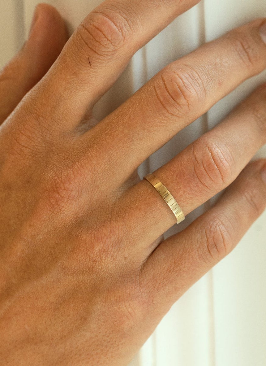 The gent bruce citrine ring 14k gold - Studio Kroewe