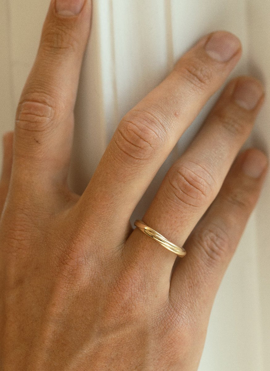 The gent idris twist ring 14k gold - Studio Kroewe