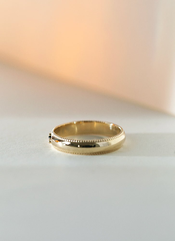 The gent lonny black sapphire ring 14k gold - Studio Kroewe