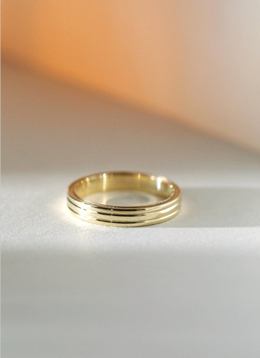 The gent bruce citrine ring 14k gold - Studio Kroewe