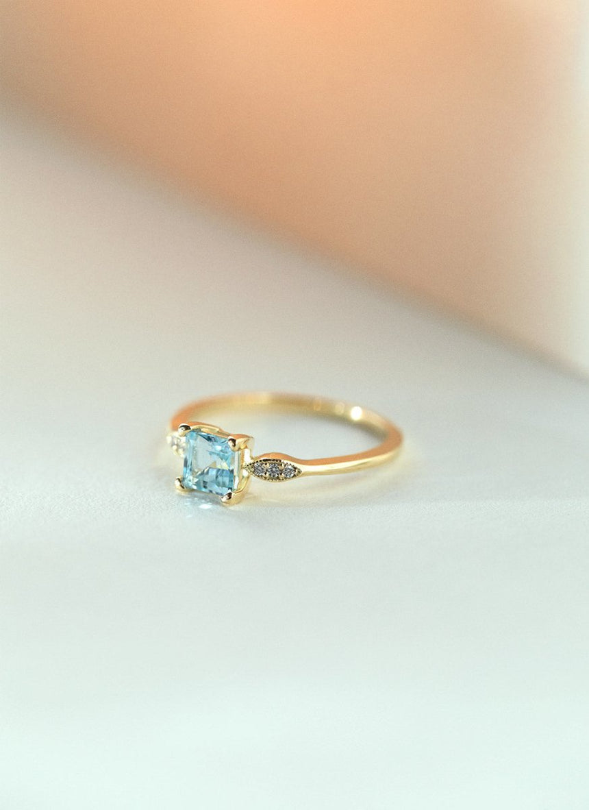 Timmy diamond topaz ring 14k gold - Studio Kroewe