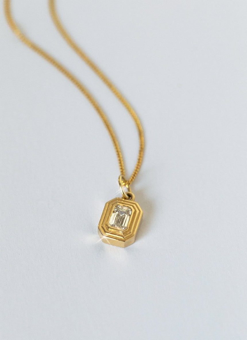 St. jacob scallop charm 14k gold - Studio Kroewe