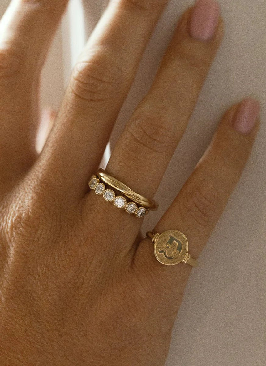 Paddy diamond curve ring 14k gold - Studio Kroewe