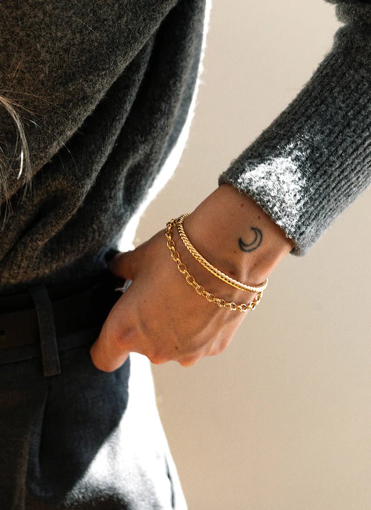 Twisted 4.2mm bangle 14k gold - Studio Kroewe