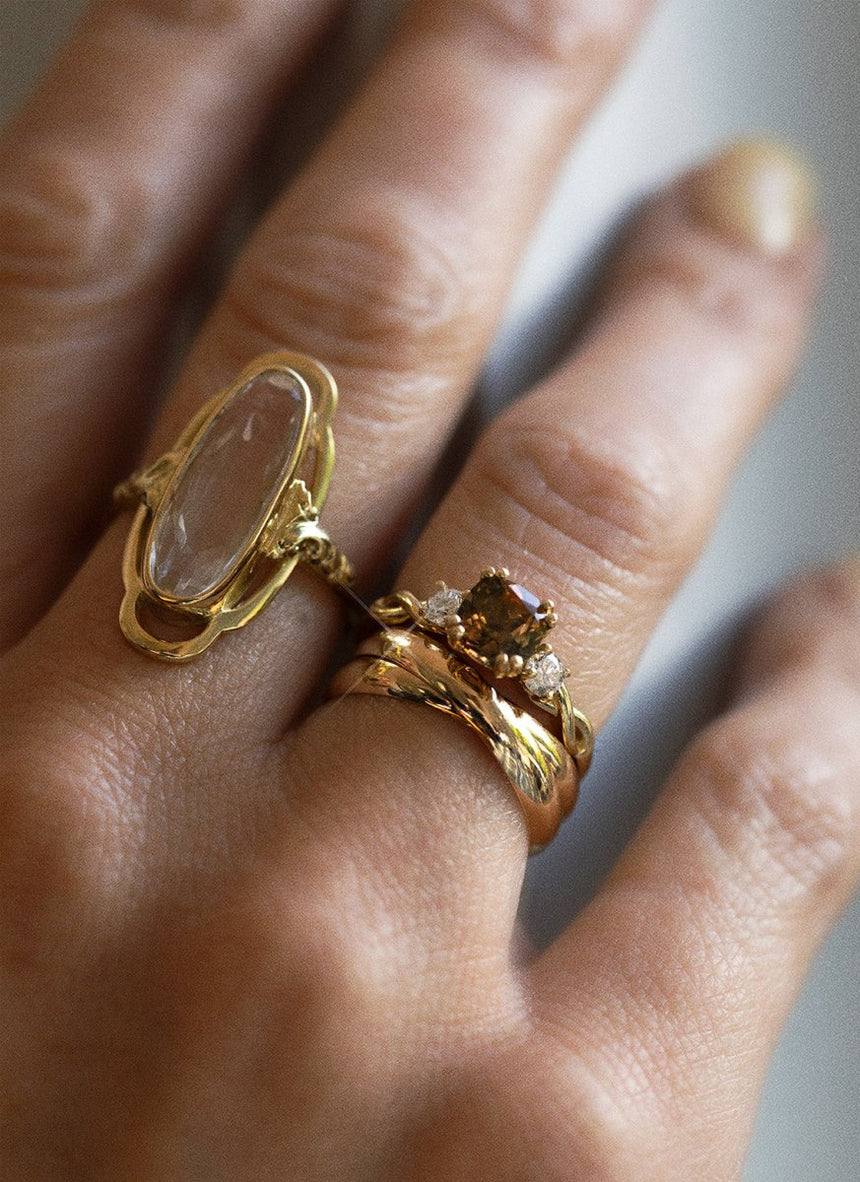 Paddy diamond curve ring 14k gold - Studio Kroewe