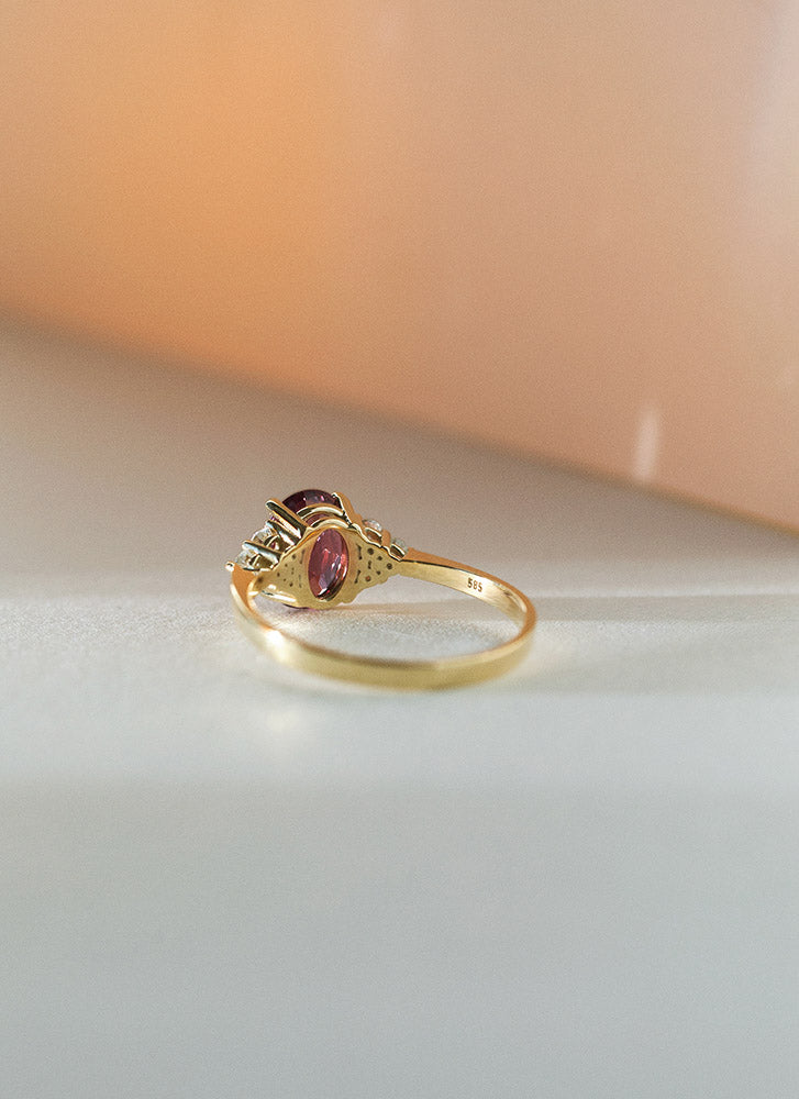 Valentina diamond rhodolite ring 14k gold - Studio Kroewe