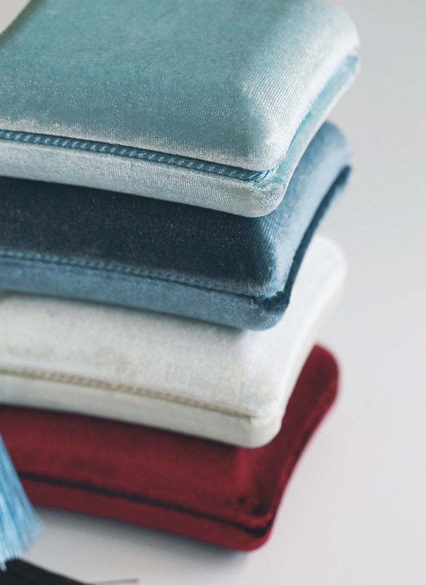 Velvet tassel light blue jewelry box - Studio Kroewe