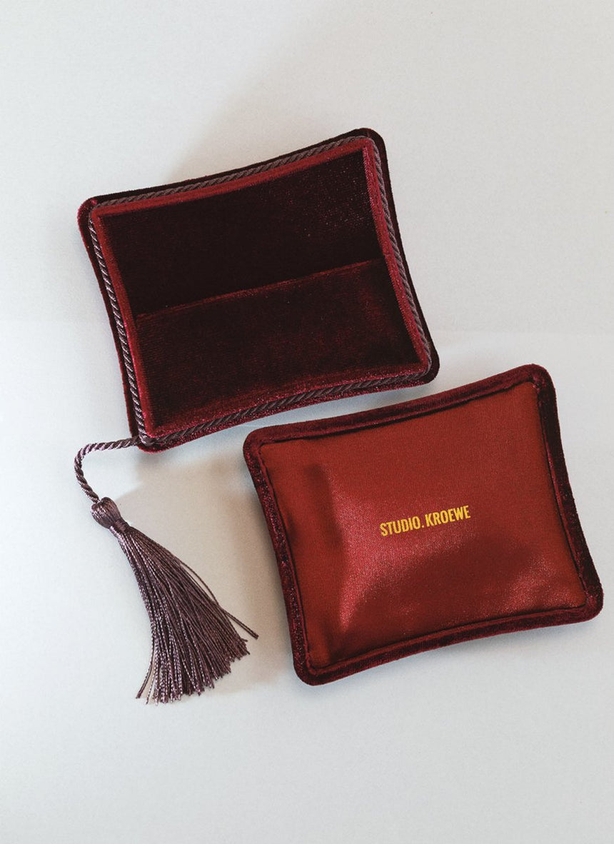 Velvet tassel haze blue jewelry box - Studio Kroewe