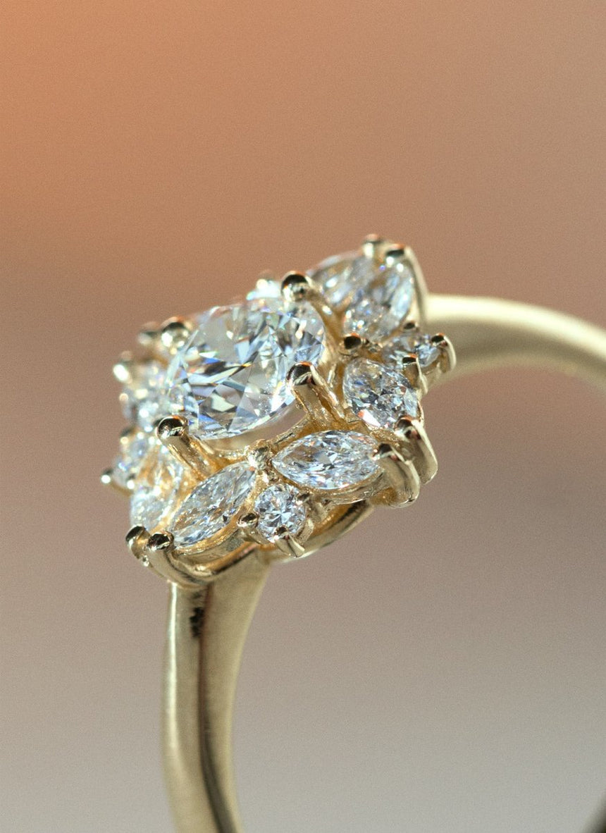 Joya oval diamond ring 14k gold - Studio Kroewe