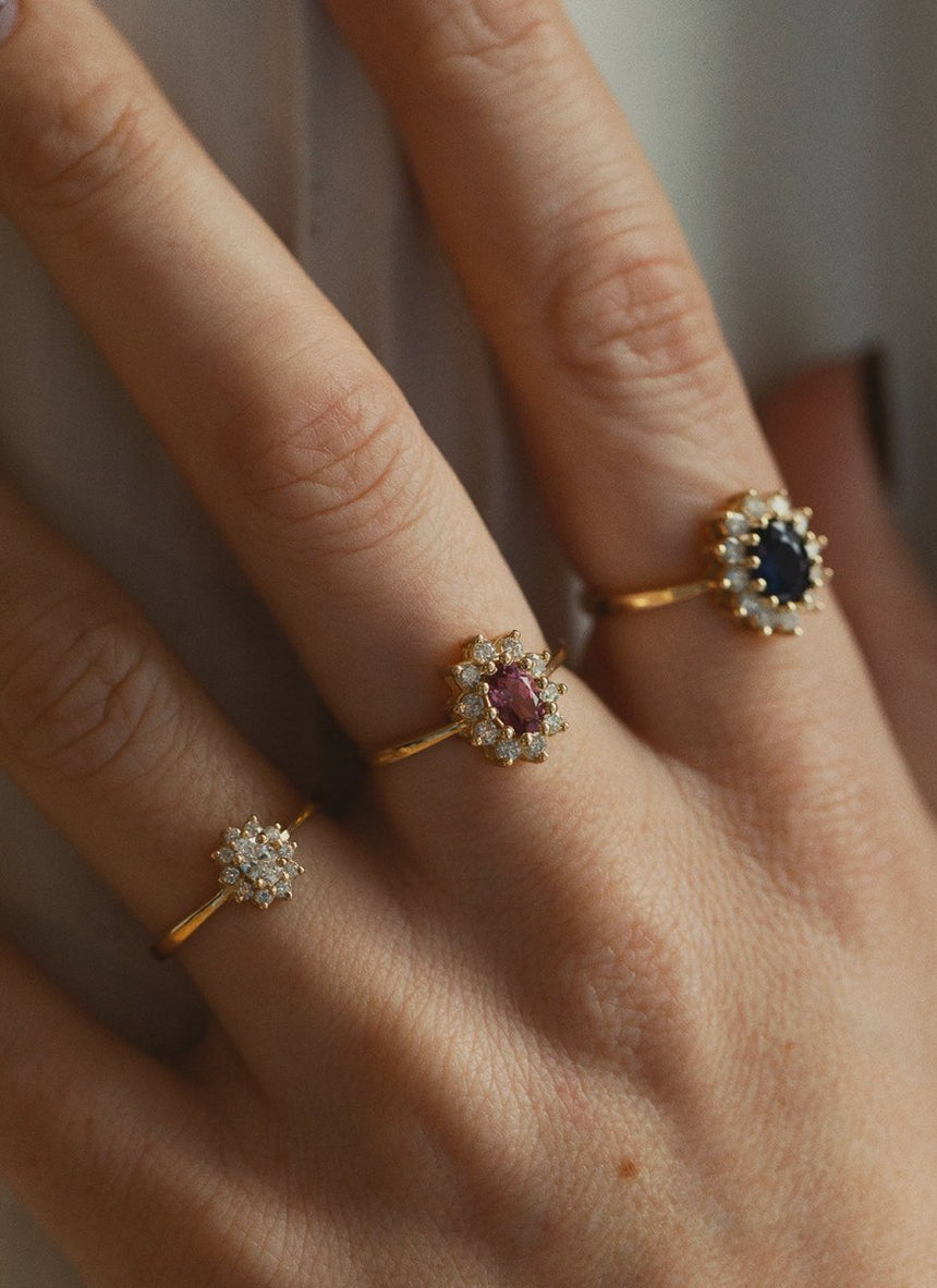 Yoki diamond rhodolite entourage ring 14k gold - Studio Kroewe