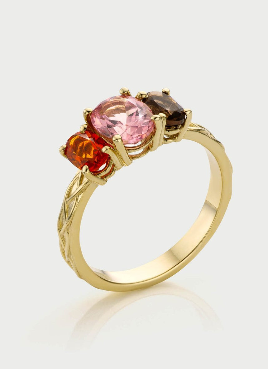 Georgia diamond ring 14k gold - Studio Kroewe